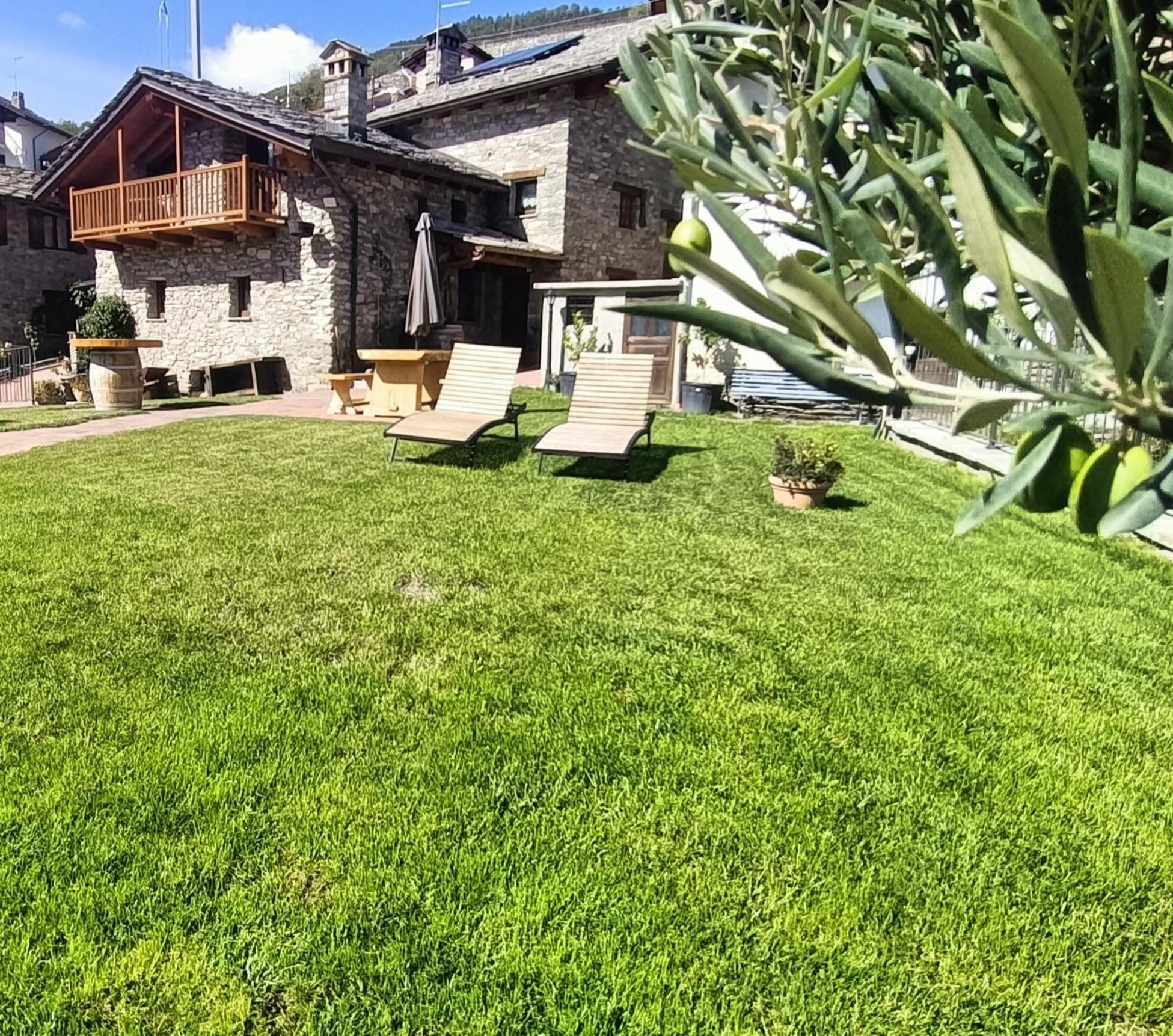 Willa Le Temps Retrouve - Casa Tipica Con Giardino Villeneuve Zewnętrze zdjęcie
